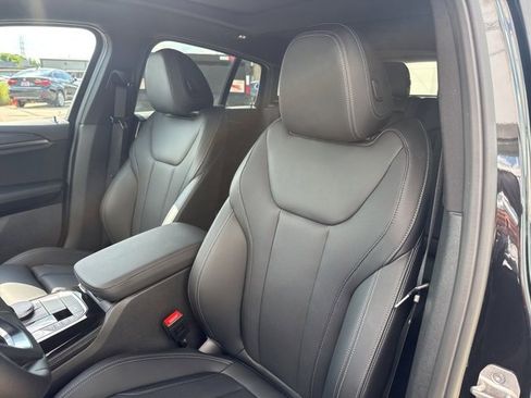 Used 2025 BMW X4 xDrive30i image 7