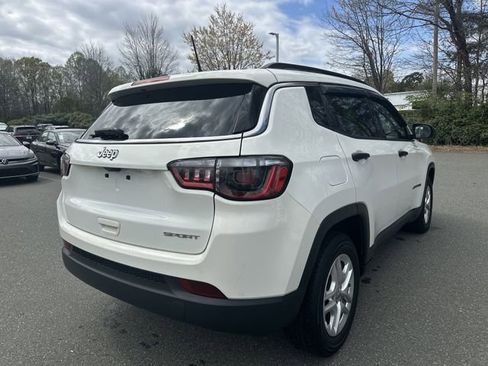 Used 2021 Jeep Compass Sport FWD image 5