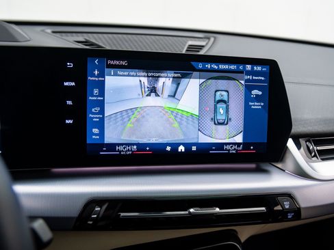 Certified 2025 BMW X2 xDrive28i w/ Premium Package image 27