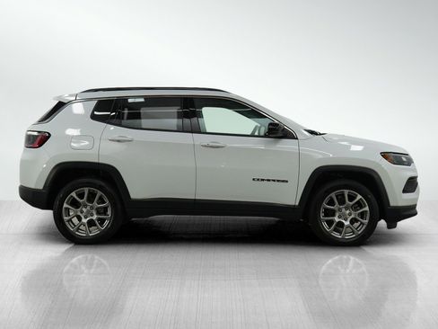 Used 2022 Jeep Compass Latitude image 6
