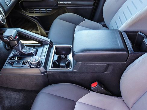 Certified 2025 Toyota Tacoma TRD Off-Road AWD/4WD image 23