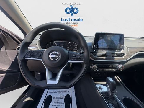 Used 2025 Nissan Altima 2.5 SV AWD/4WD image 15