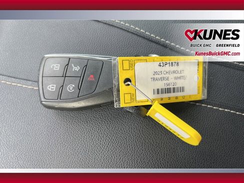 Used 2025 Chevrolet Traverse LT FWD image 18