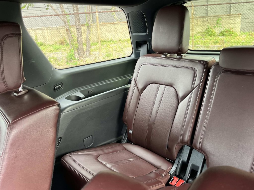 Used 2024 Ford Expedition Limited RWD image 24
