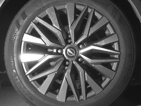 Used 2025 Nissan Altima 2.5 SV image 15