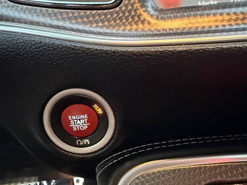 Used 2019 Dodge Challenger SRT Hellcat w/ Laguna Leather Package RWD image 40