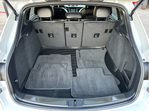 Used 2017 Porsche Macan Turbo image 23