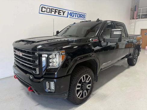 Used 2020 GMC Sierra 2500 AT4 w/ AT4 Premium Package AWD/4WD image 2