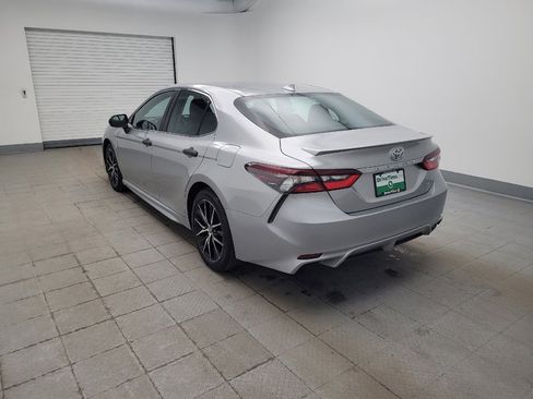 Used 2021 Toyota Camry SE image 5