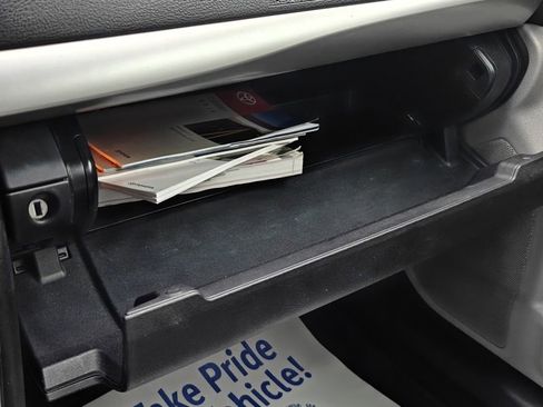 Used 2016 Toyota Camry SE image 31