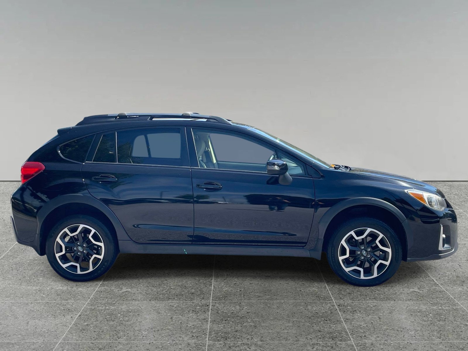 Used 2017 Subaru Crosstrek 2.0i Limited w/ Popular Package #2 AWD/4WD image 6