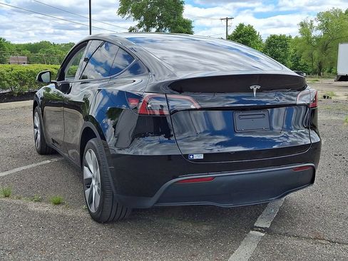 Used 2023 Tesla Model Y Long Range AWD/4WD image 8