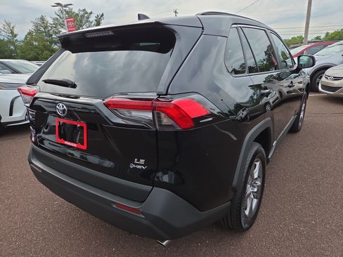 Certified 2025 Toyota RAV4 LE AWD/4WD image 3