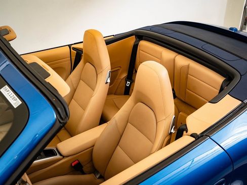 Used 2015 Porsche 911 Carrera S image 16