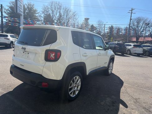 Used 2023 Jeep Renegade Latitude image 8