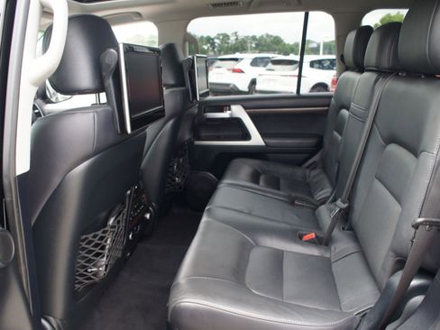Used 2019 Toyota Land Cruiser AWD/4WD image 16