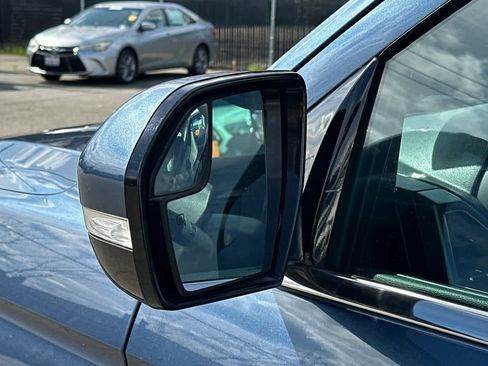 Used 2018 Ford Expedition Max XLT image 19