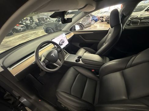 Used 2023 Tesla Model Y AWD image 14