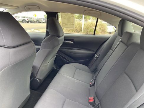 Used 2021 Toyota Corolla LE w/ LE Convenience Package image 17