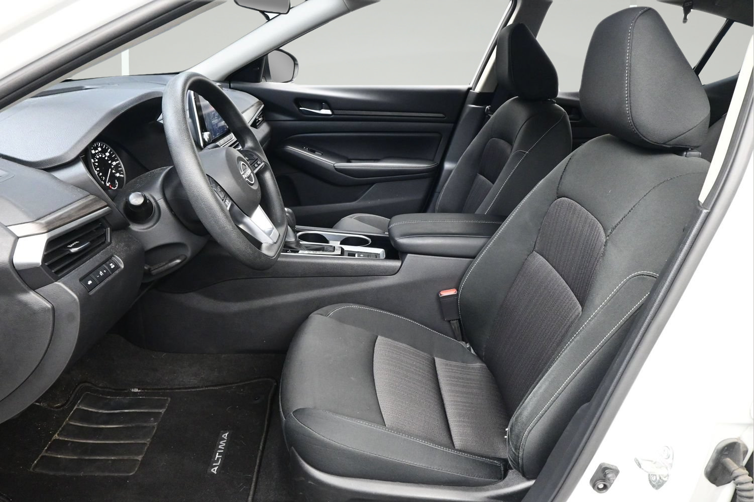 Certified 2024 Nissan Altima 2.5 SV AWD/4WD image 9