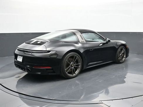 Certified 2022 Porsche 911 50th Anniversary Edition AWD/4WD image 27