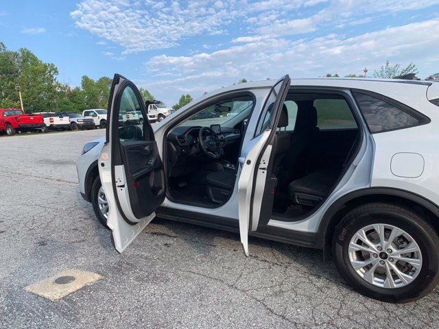 Used 2025 Ford Escape Active AWD/4WD image 17