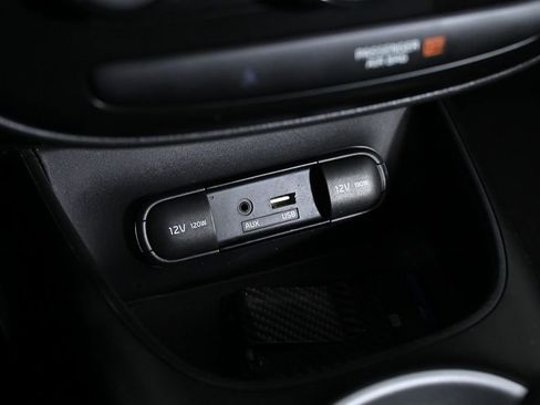 Used 2019 Kia Soul image 17