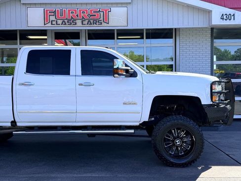 Used 2016 Chevrolet Silverado 2500 High Country w/ Duramax Plus Package AWD/4WD image 11