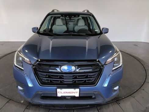 Used 2023 Subaru Forester Premium image 3