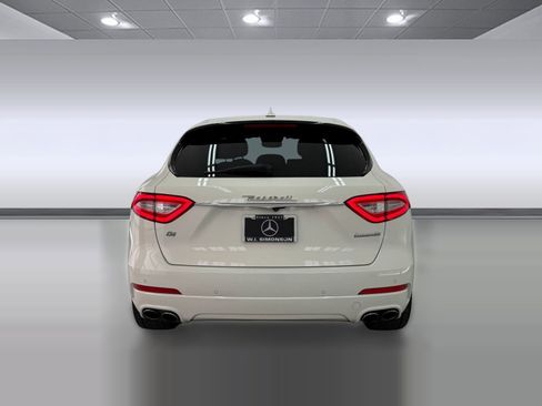 Used 2019 Maserati Levante image 9