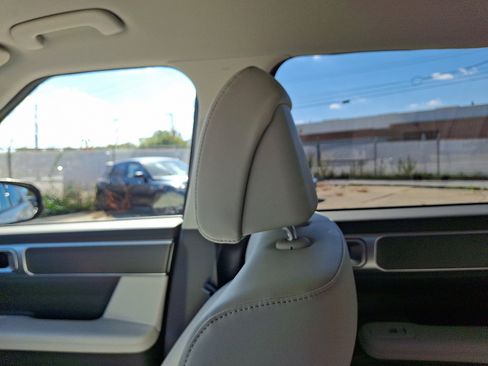 Used 2024 Hyundai Santa Fe SEL image 17