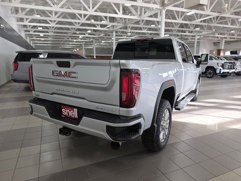 Used 2022 GMC Sierra 3500 Denali w/ Denali Ultimate Package image 15