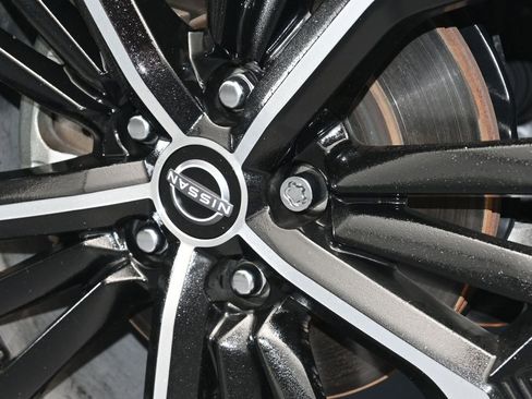 Used 2024 Nissan Altima 2.5 SR image 29