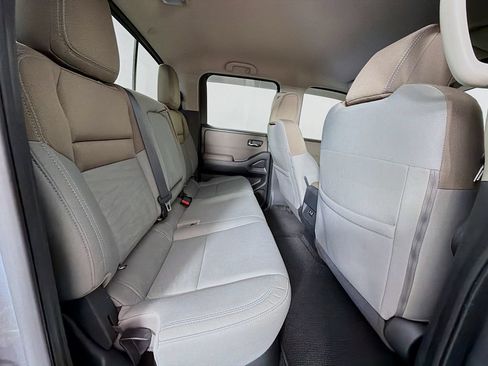 Used 2022 Nissan Frontier SV RWD image 30
