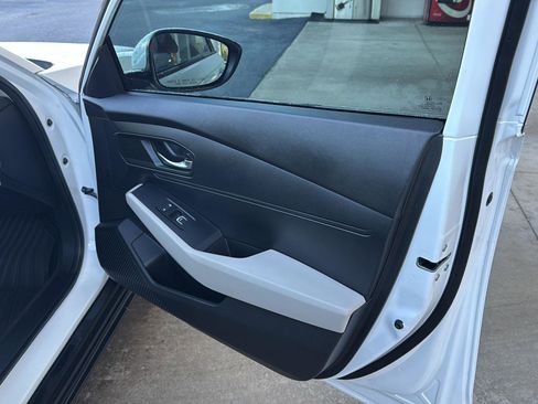 Used 2023 Honda Accord LX image 12