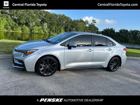 Certified 2024 Toyota Corolla SE FWD image 1