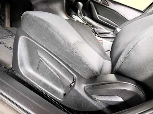 Used 2016 MAZDA MAZDA3 i Sport image 31