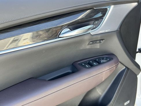 Used 2023 Cadillac XT6 Premium Luxury AWD/4WD image 15