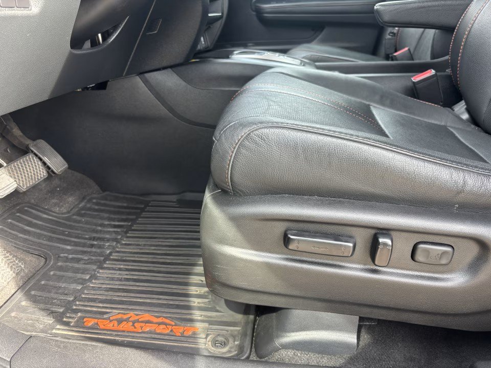 Used 2022 Honda Pilot TrailSport image 10