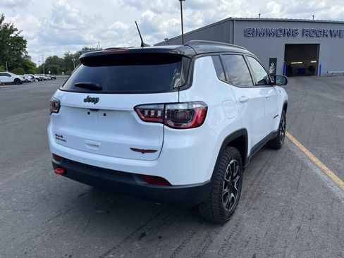 Used 2025 Jeep Compass Trailhawk AWD/4WD image 8