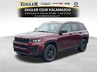 New 2026 Jeep Grand Cherokee Altitude video 1