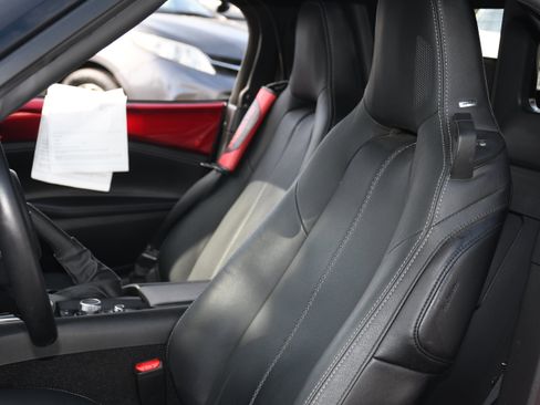 Used 2023 MAZDA MX-5 Miata Grand Touring w/ Weather Package image 12