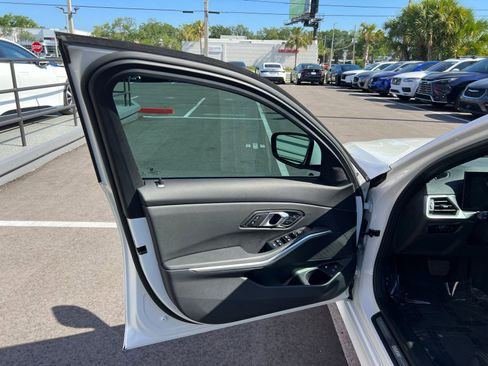 Used 2024 BMW 330e xDrive image 26