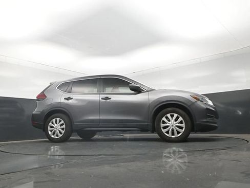 Used 2020 Nissan Rogue S FWD image 28