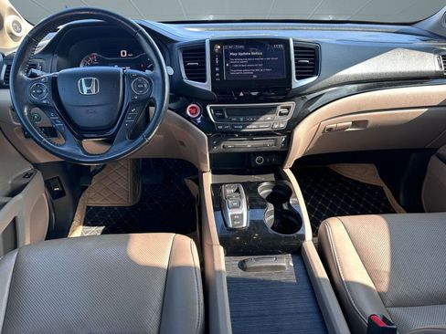 Used 2017 Honda Pilot Elite image 4