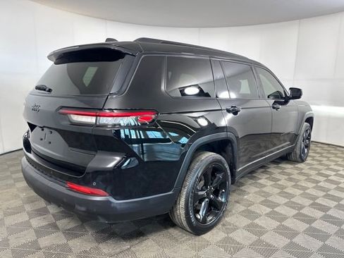 Used 2024 Jeep Grand Cherokee L Altitude image 3