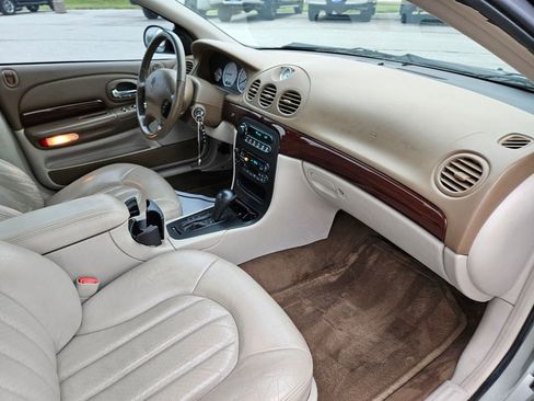 Used 2000 Chrysler 300M FWD image 28