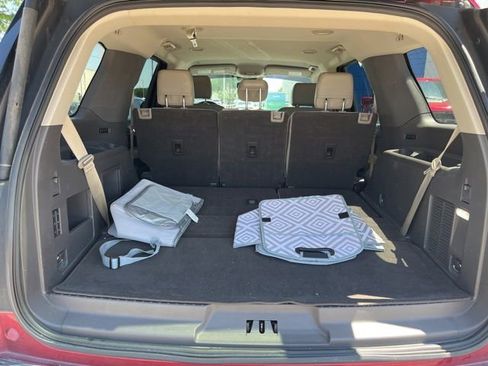 Used 2018 Ford Expedition XLT w/ Equipment Group 202A RWD image 10