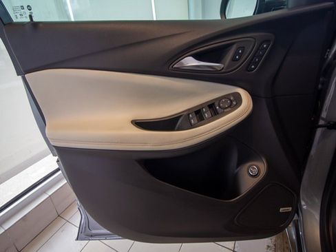 Used 2024 Buick Encore GX Avenir w/ Avenir Technology Package image 8