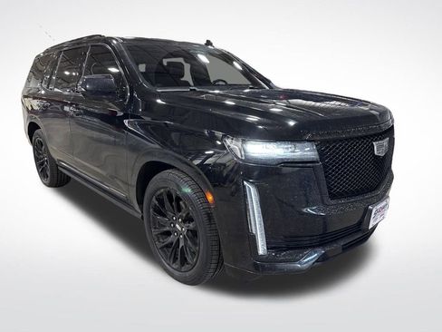 Used 2022 Cadillac Escalade Sport Platinum w/ LPO, Floor Liner Package image 3